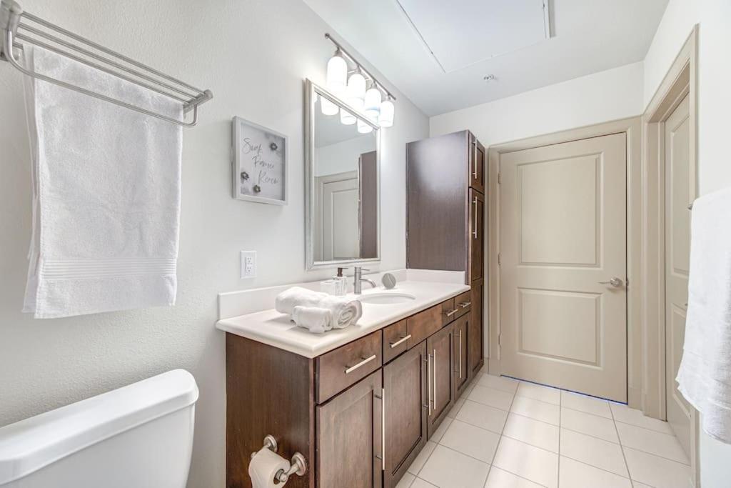Chic 1Br Near Nrg With Pool Wifi Freeparking Apartment Houston Luaran gambar