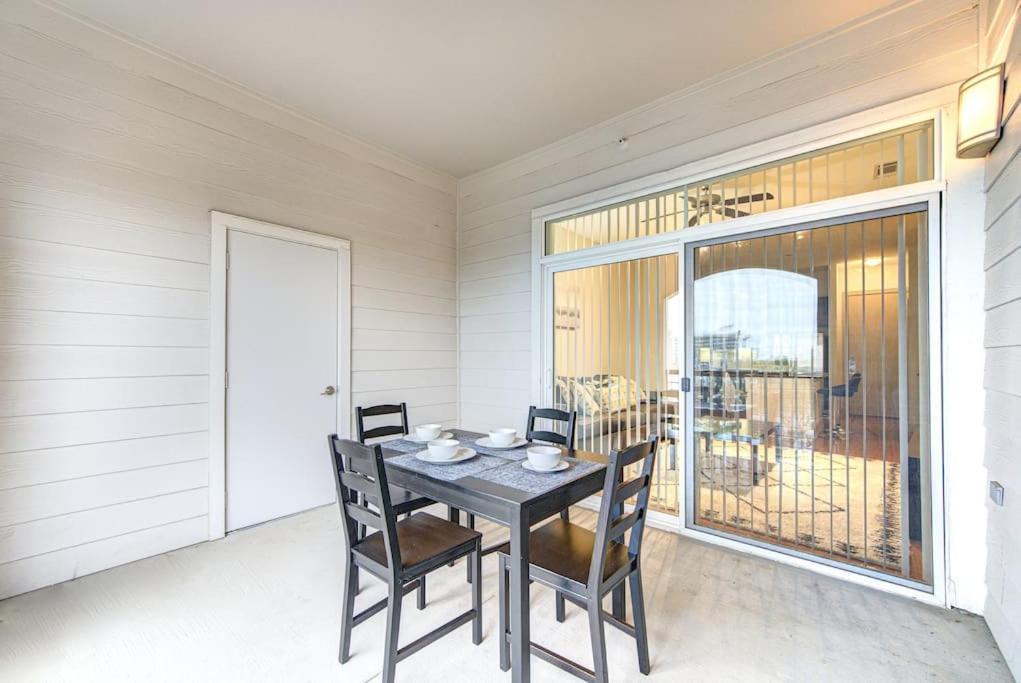 Chic 1Br Near Nrg With Pool Wifi Freeparking Apartment Houston Luaran gambar