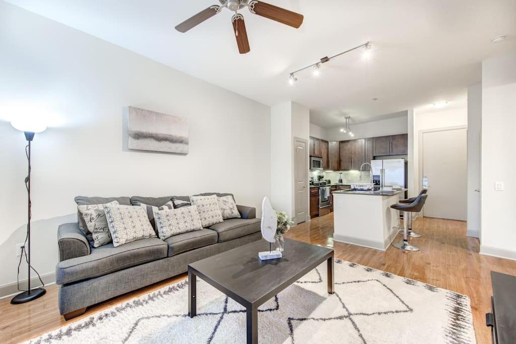 Chic 1Br Near Nrg With Pool Wifi Freeparking Apartment Houston Luaran gambar