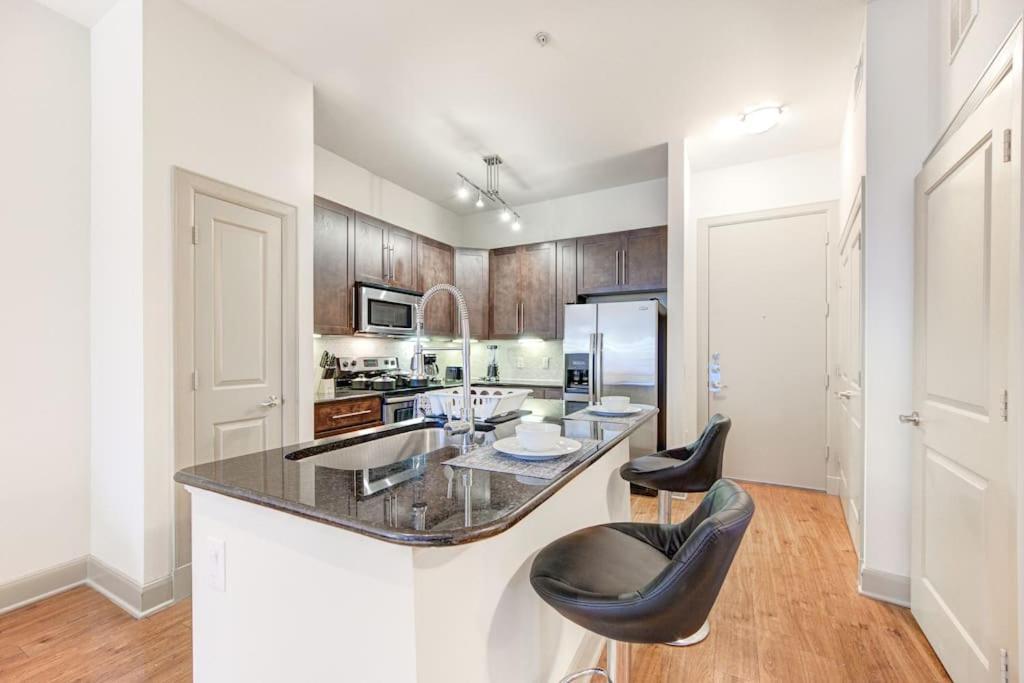 Chic 1Br Near Nrg With Pool Wifi Freeparking Apartment Houston Luaran gambar