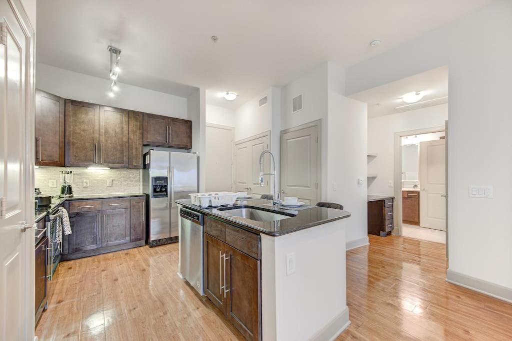 Chic 1Br Near Nrg With Pool Wifi Freeparking Apartment Houston Luaran gambar