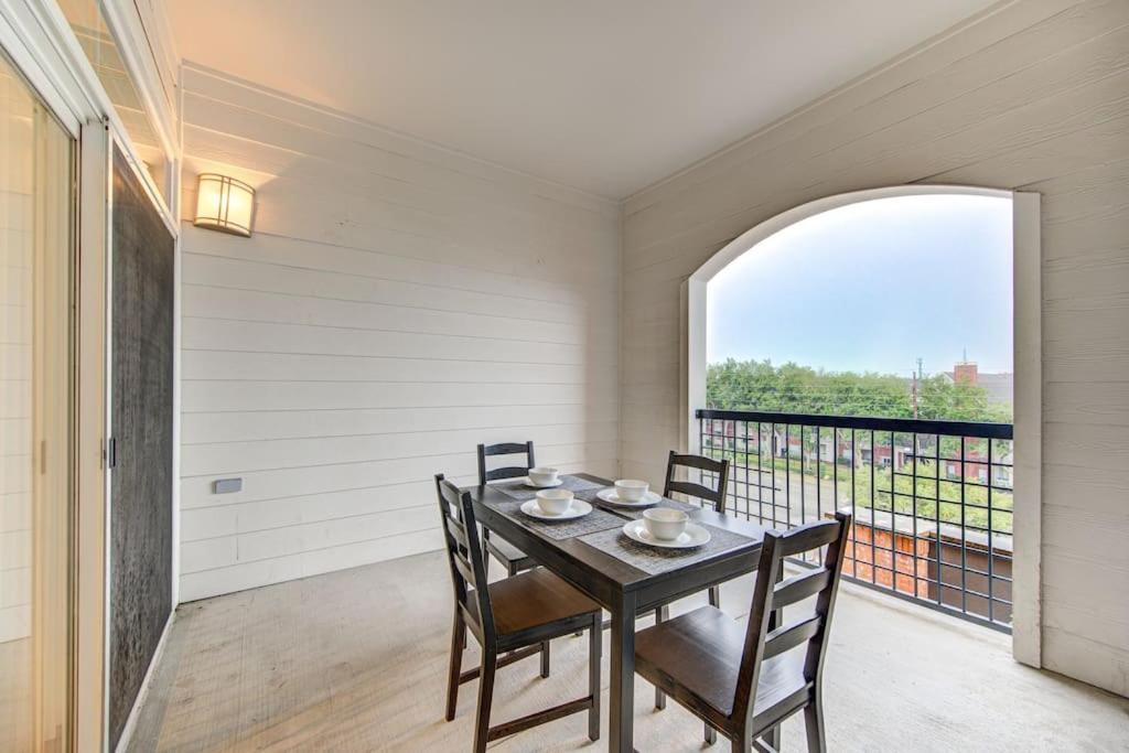 Chic 1Br Near Nrg With Pool Wifi Freeparking Apartment Houston Luaran gambar